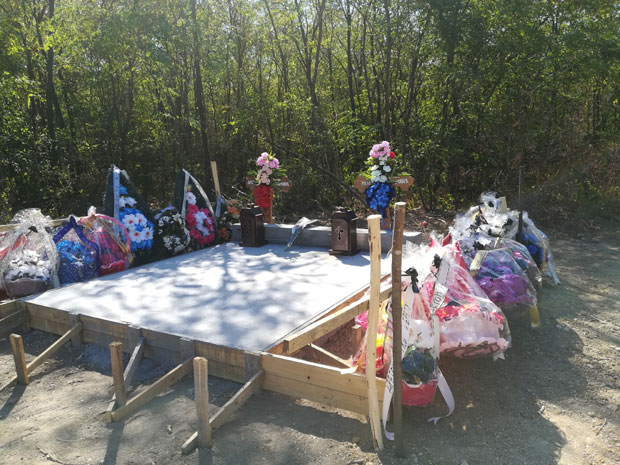 ЗАПЛЕТ ОКО МОНСТРУОЗНОГ ЗЛОЧИНА У ЈАБУКОВЦУ: Комшија ухапшен, пушка на провери, однето 100.000 евра?